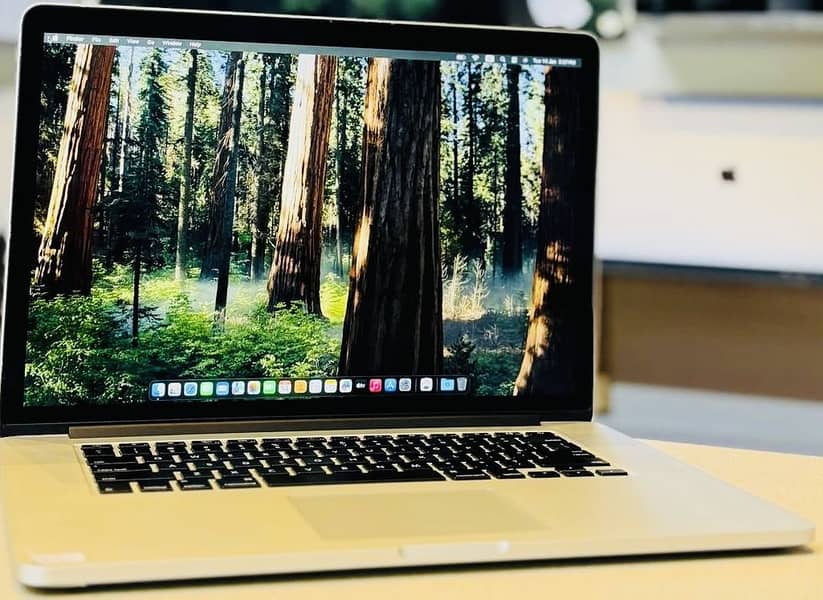 MacBook Pro 1