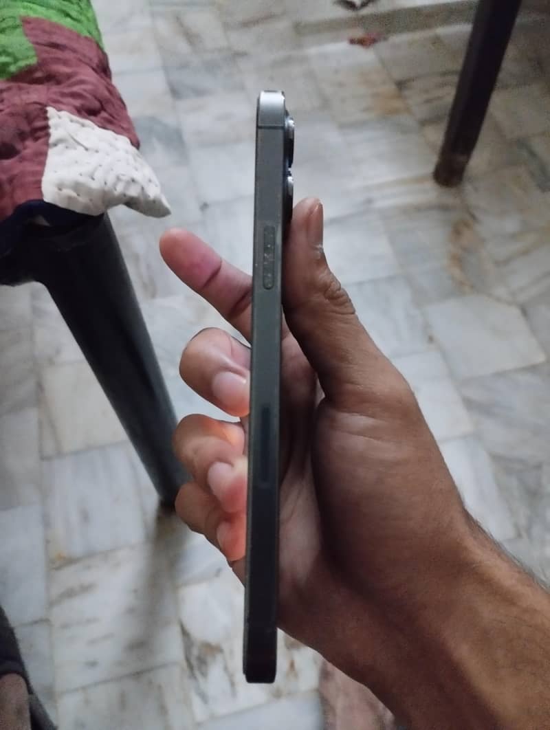 Apple iPhone 12 Pro Max 3