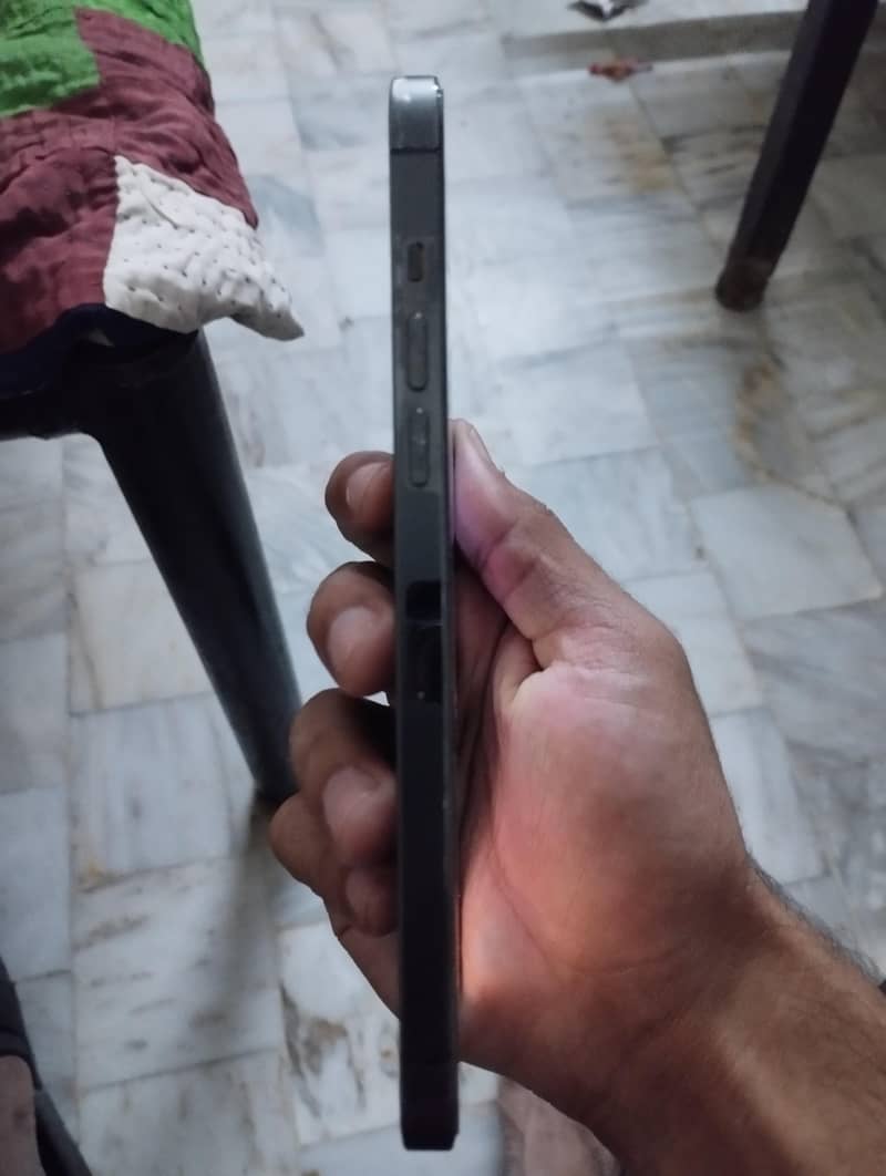 Apple iPhone 12 Pro Max 4