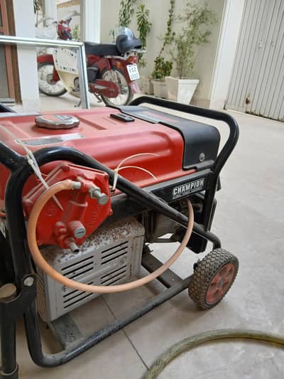 brand new box back generator slightly used for sate 4kv