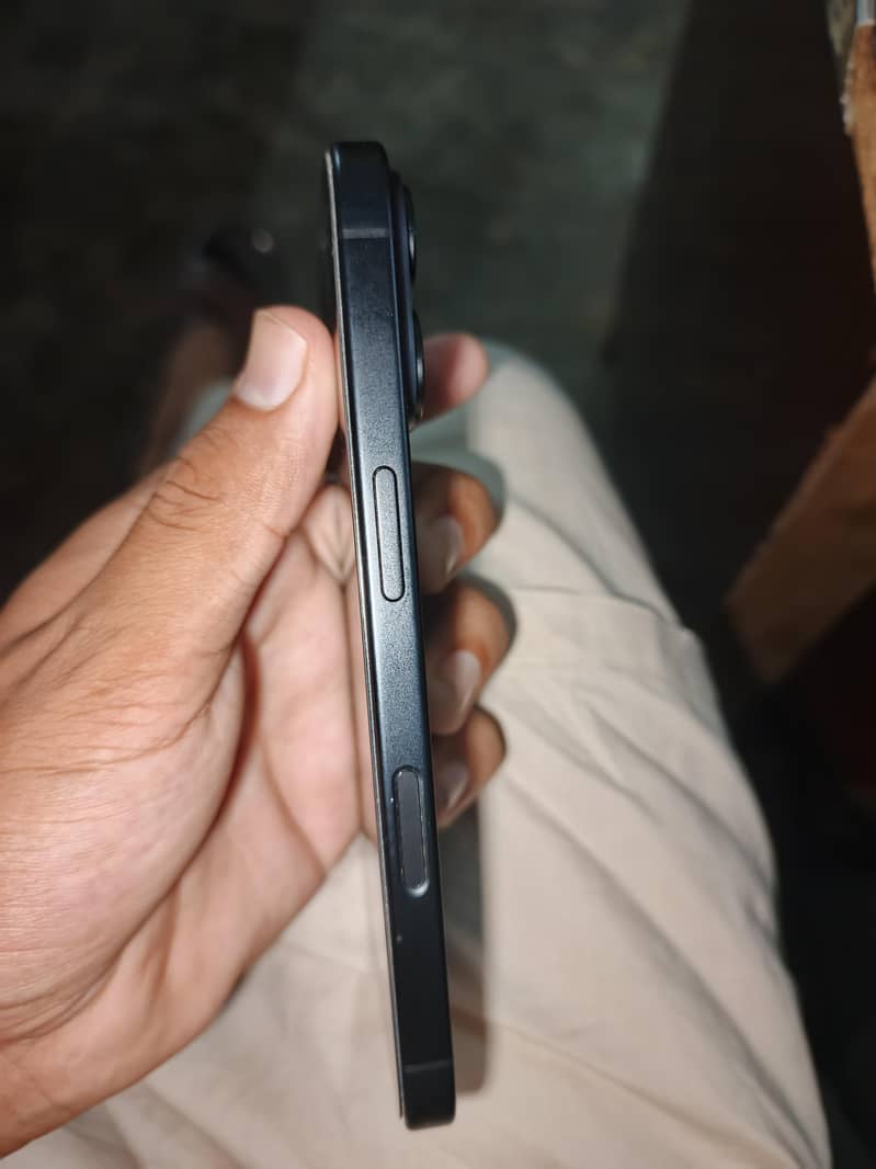 Apple iPhone 16 1