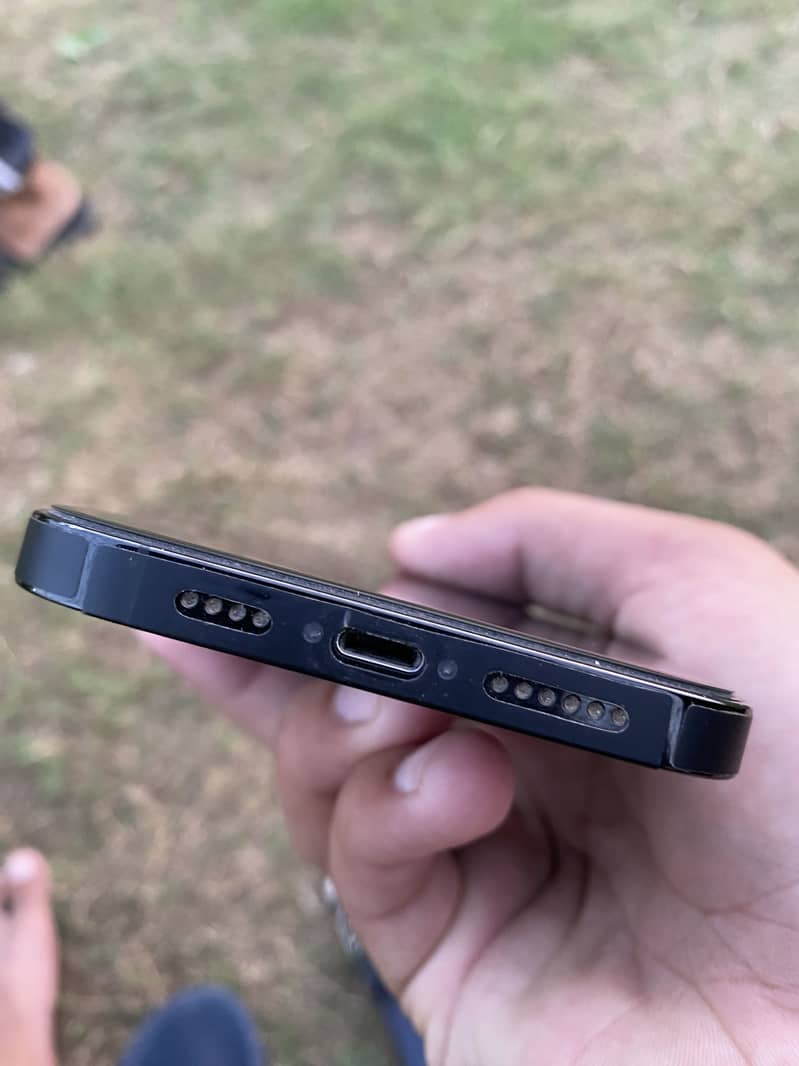 Apple iPhone 14 Pro Max 1