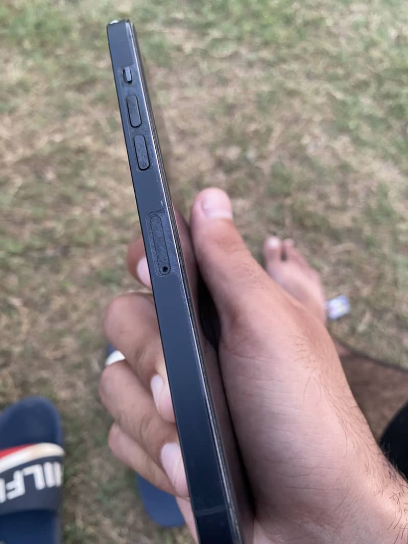 Apple iPhone 14 Pro Max 2