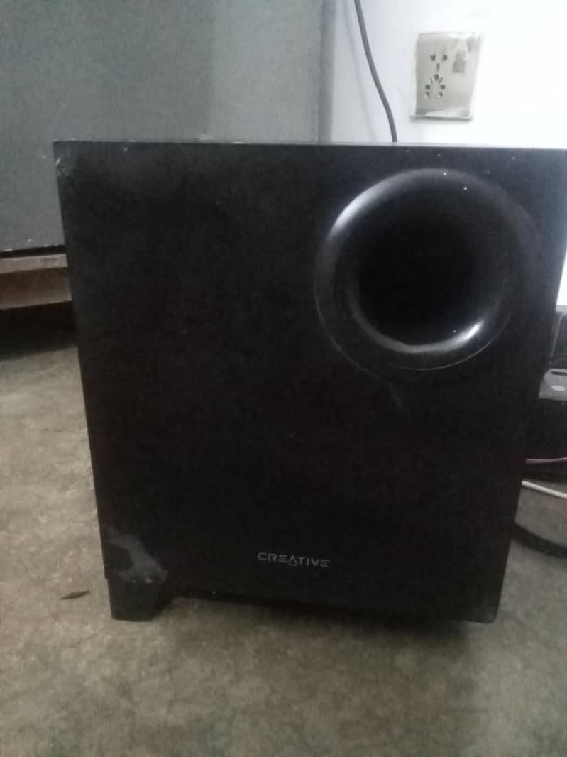 creative subwoofer 0