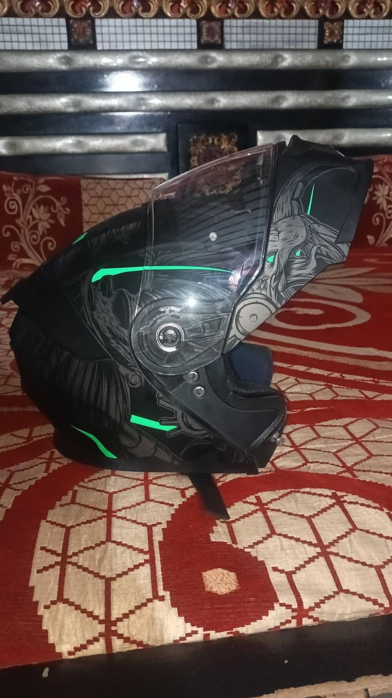 helmet 2