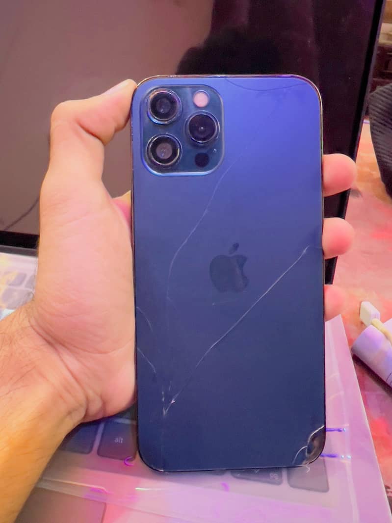 Apple iPhone 12 Pro Max 4