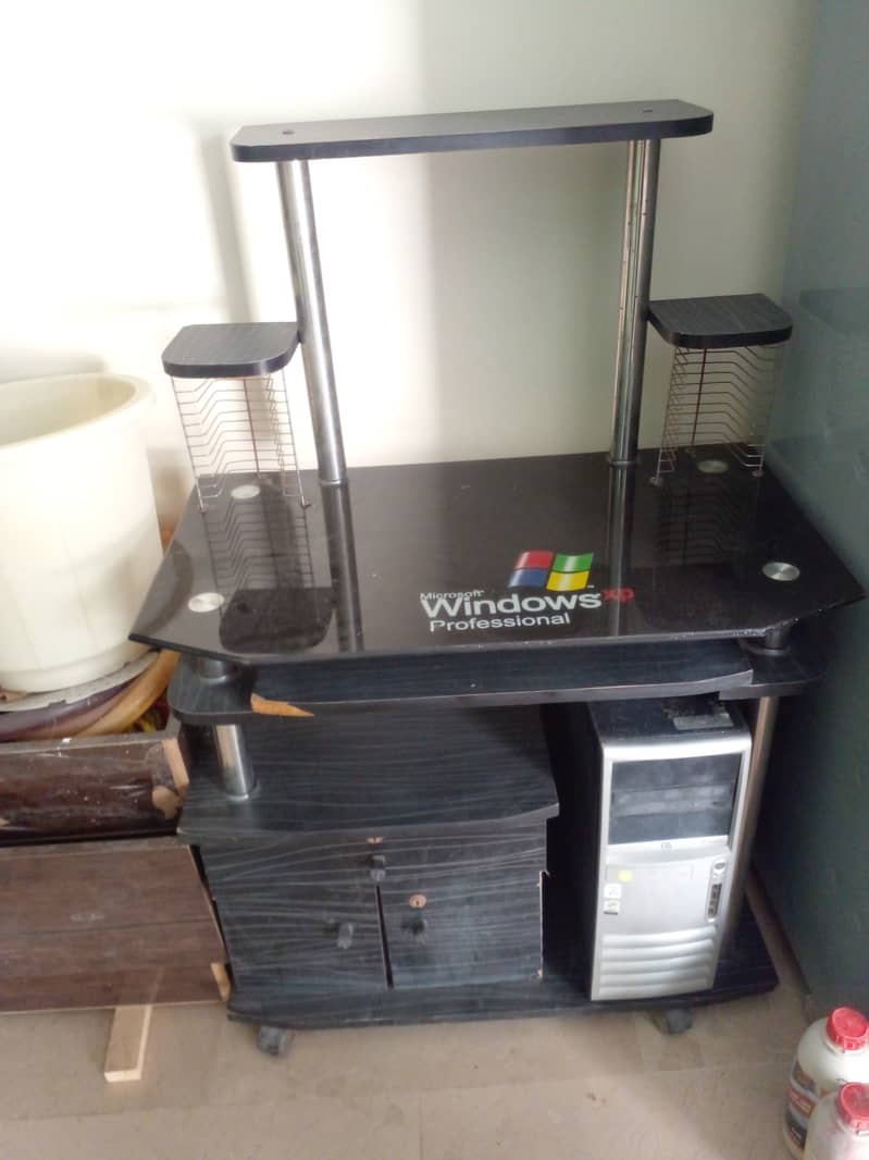 Computer table trolley 4