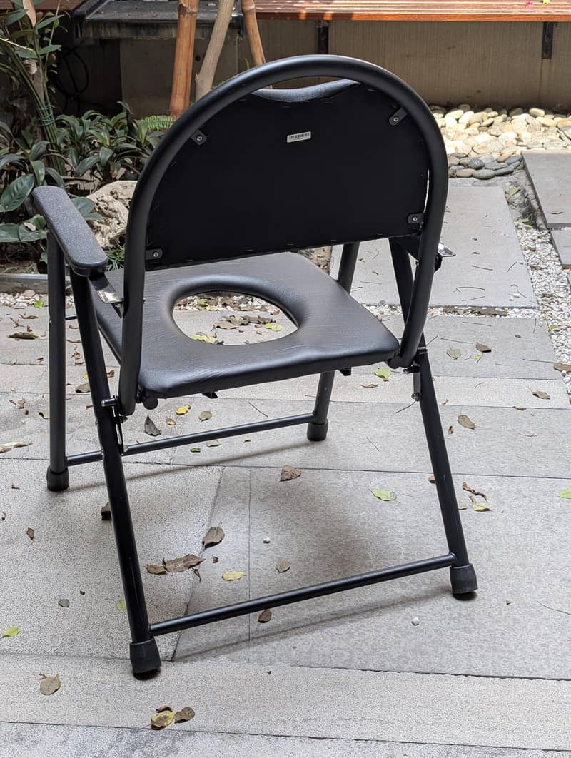 Commode Seat 3