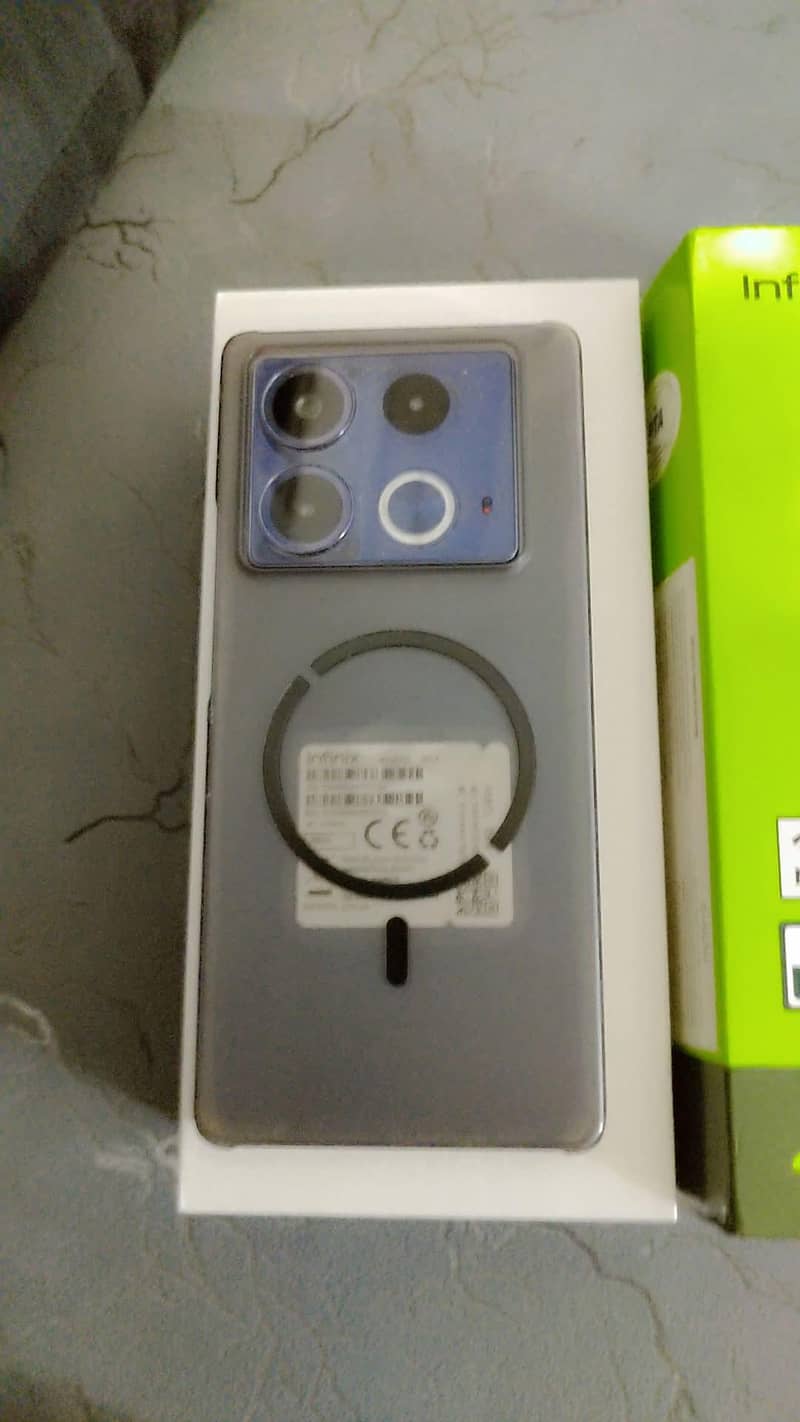 Infinix Note 40 4