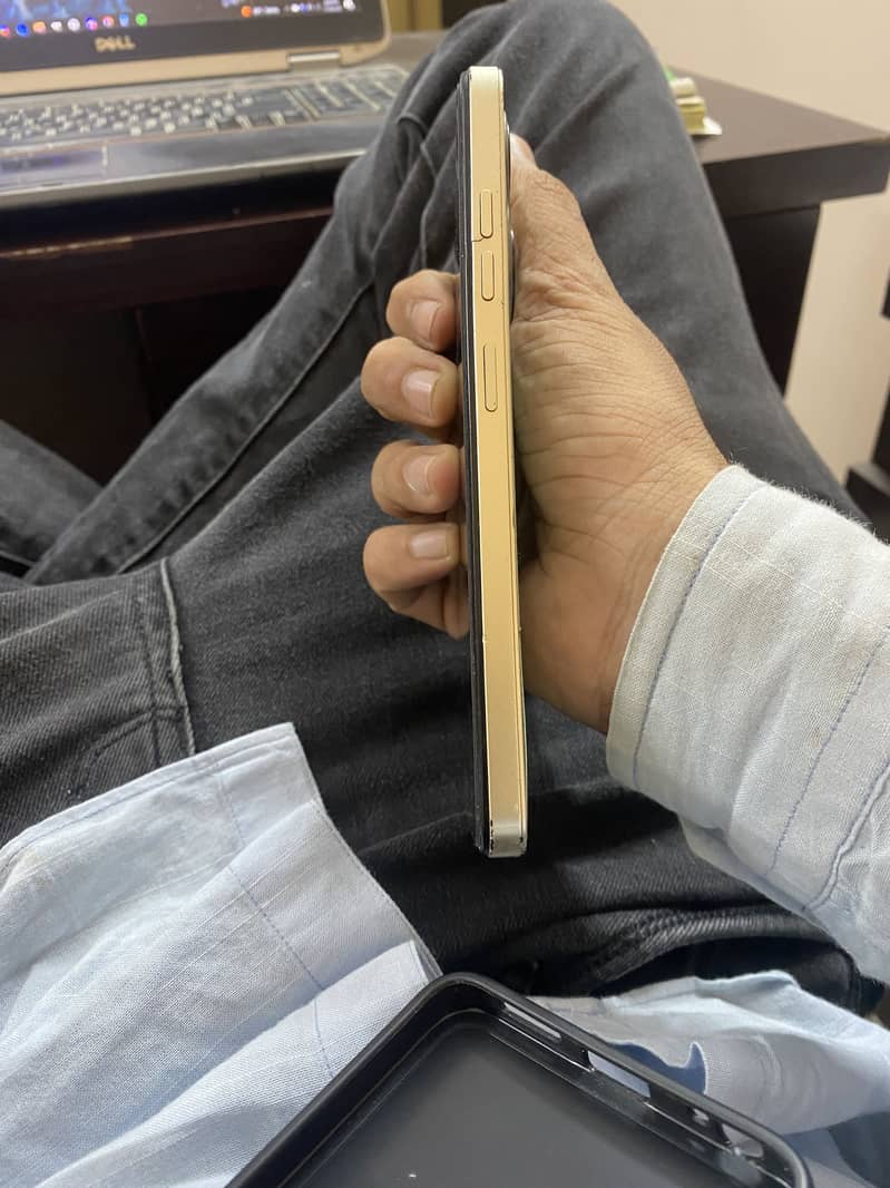 Tecno Spark 20C 4