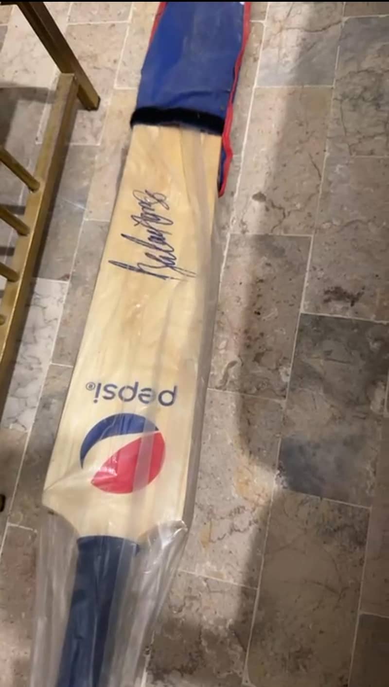 Pepsi Babar Azam Sign Bat - Cricket Equipment - 1120569284