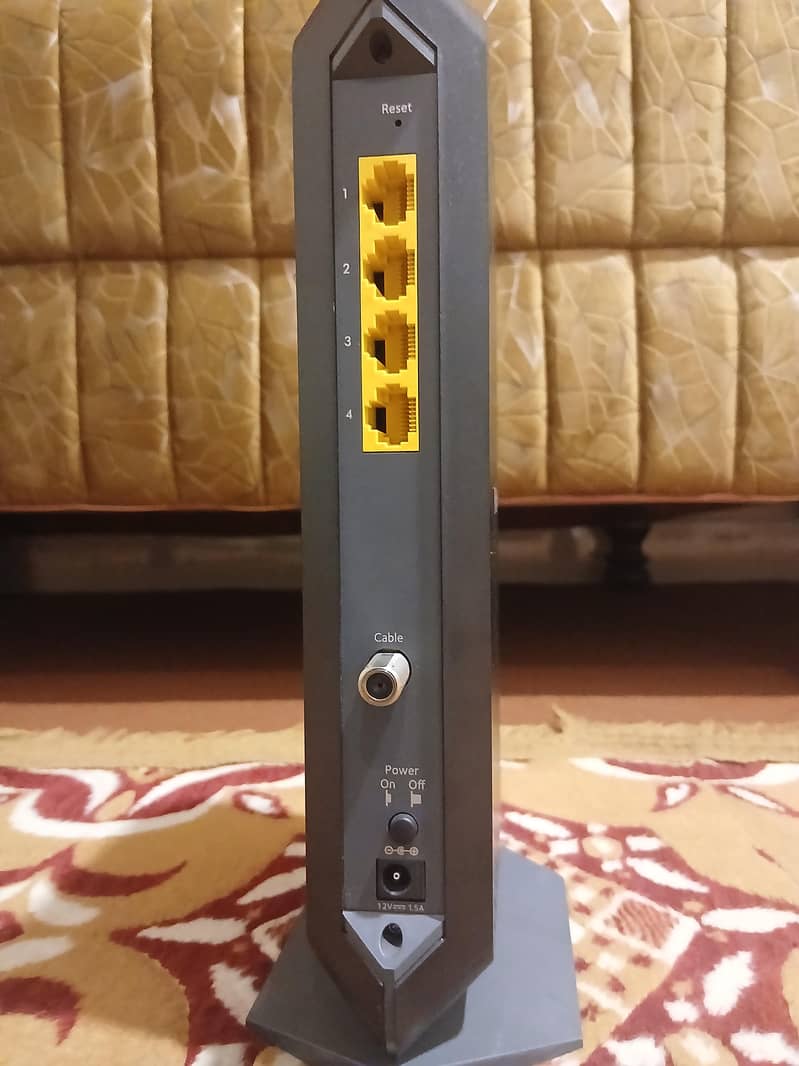 NETGEAR Nighthawk CM1200 Cable Modem 1