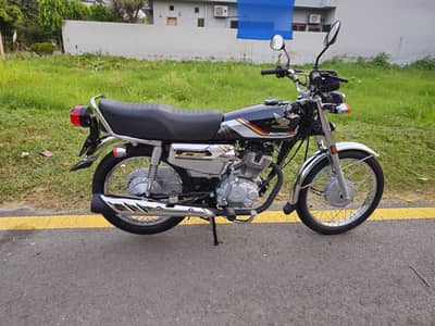 Honda CG 125 Special edition Silver Black 2026 model