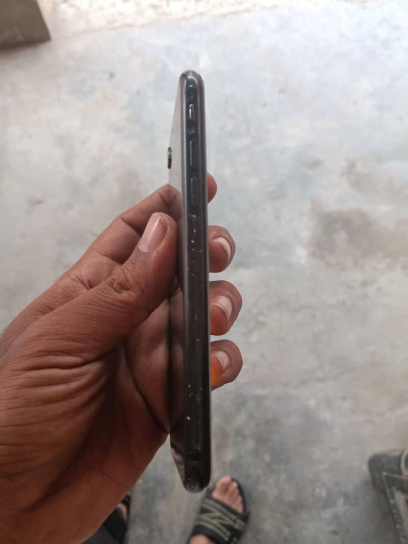 Apple iPhone 8 Plus 1