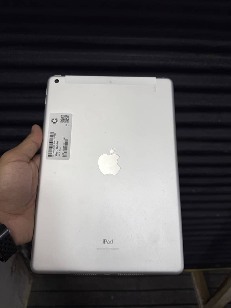 Ipad 7 Generation Sim variant 3