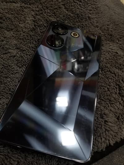 Tecno CAMON 20