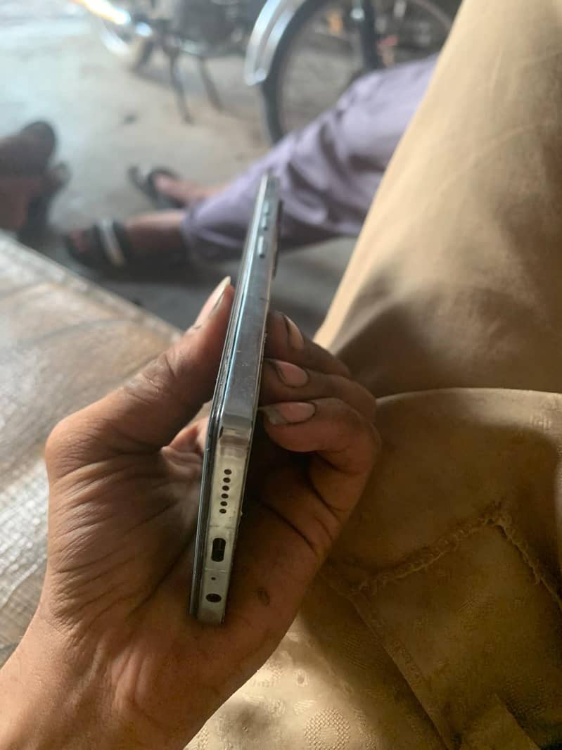 Tecno CAMON 20 Pro 4