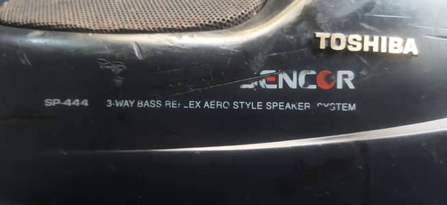 Toshiba sp-444 3 ways bass reflexe aero style speakers system