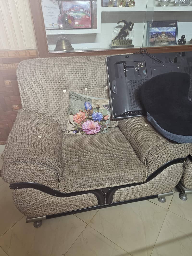 5 seater sofa 0