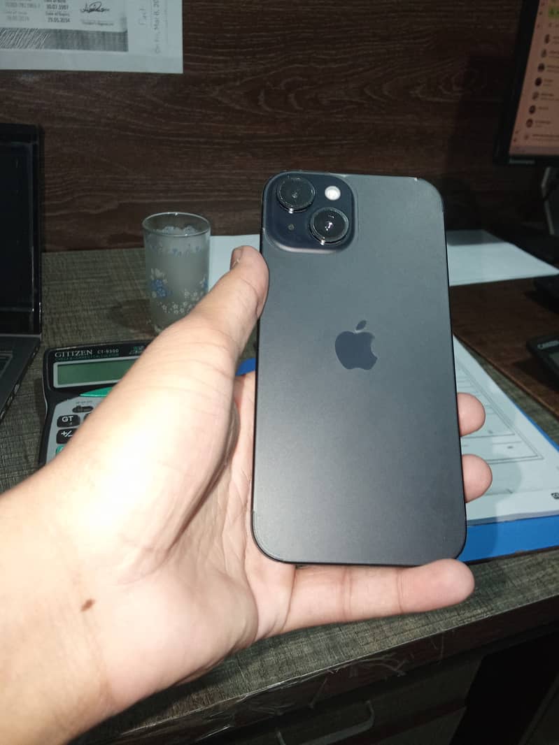 Apple iPhone 15 6