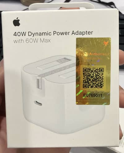 Apple 40W Dynamic Power Adapter with Apple 240W Type-C Cable