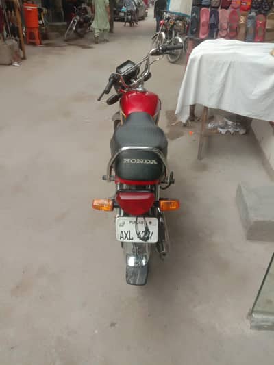 Honda CD 70 24
