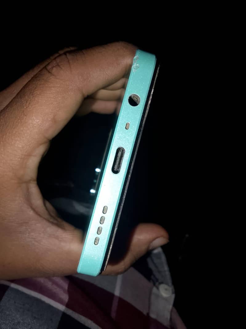 Realme C51 0