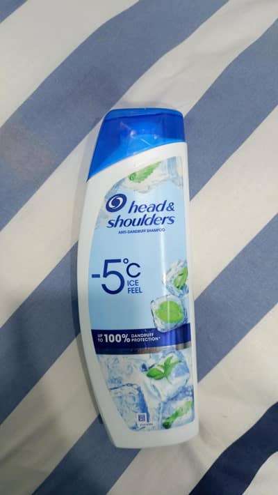 Head & Shoulders -5°C Ice Feel Shampoo 360ml (Slightly used]