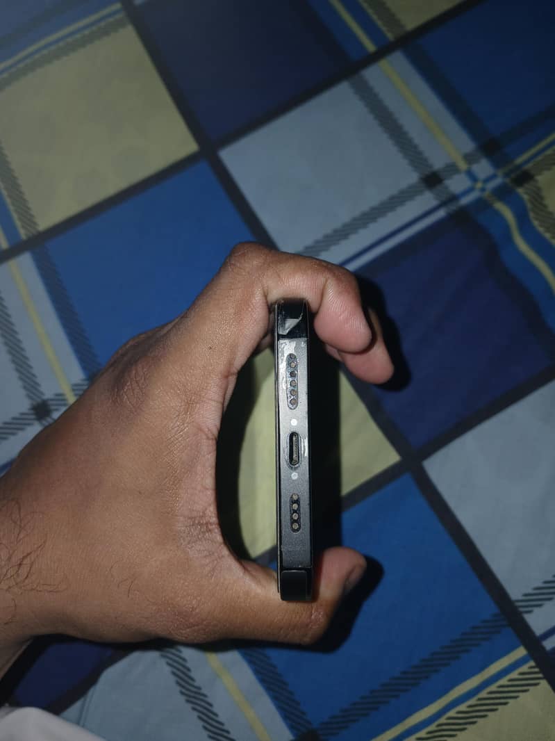 Apple iPhone 14 Pro Max 6