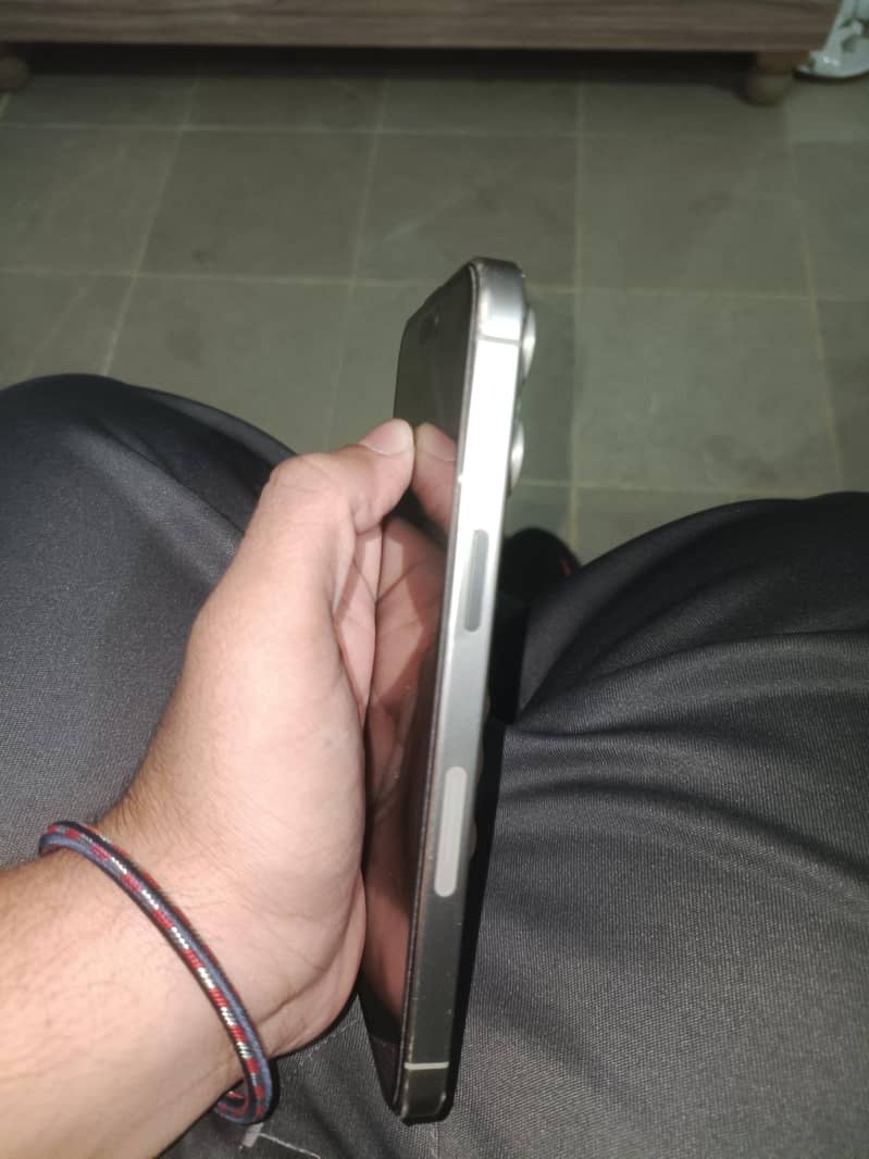 Apple iPhone 15 Pro Max 7