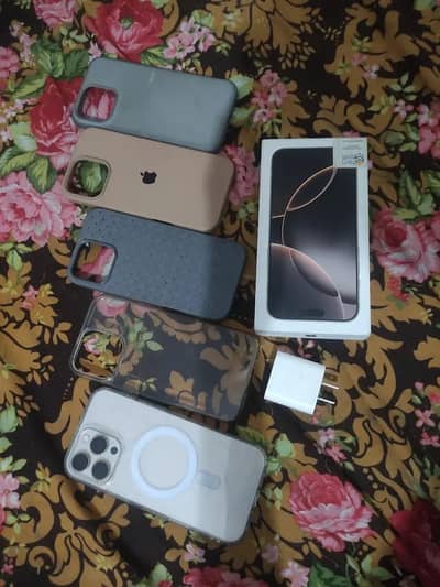iPhone 16 Pro Max FU 256GB Desert Titanium 97% Battery 10/10