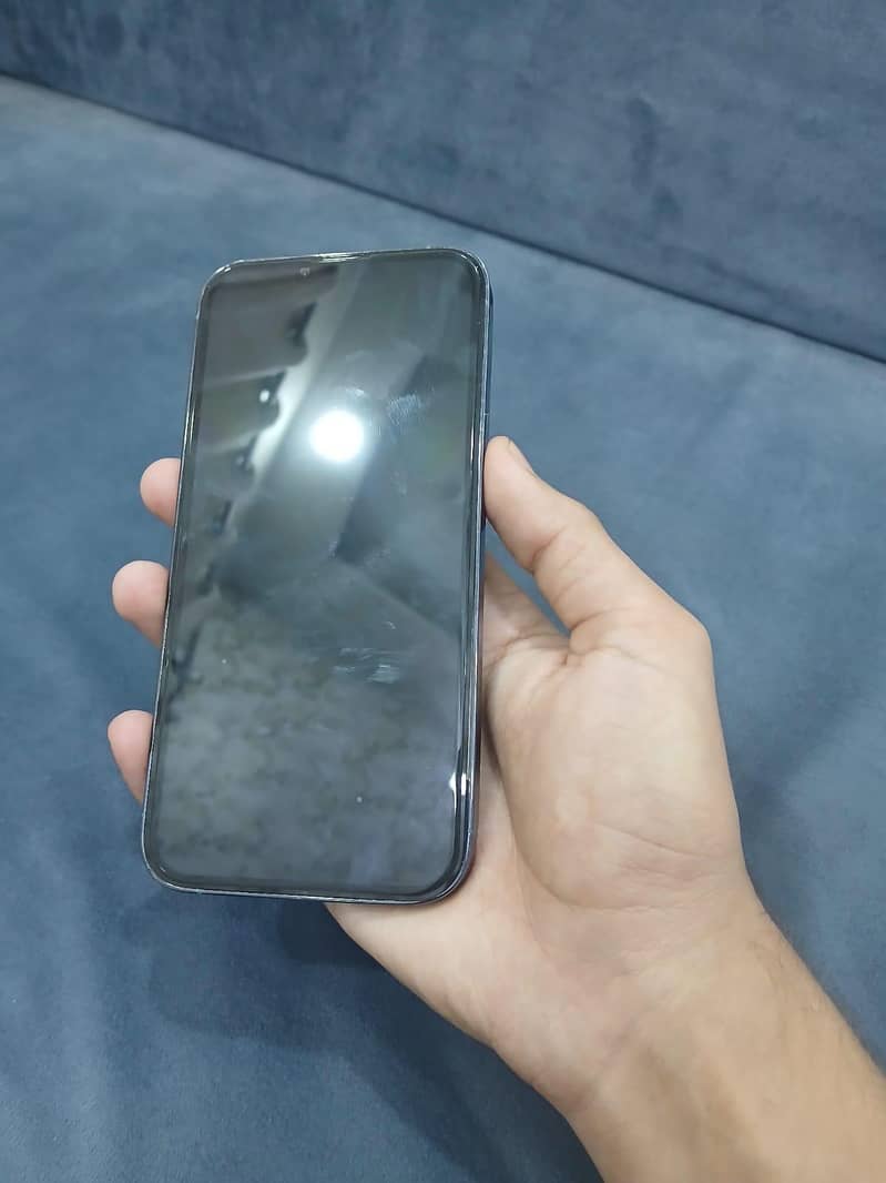 Apple iPhone 13 Pro Max 4