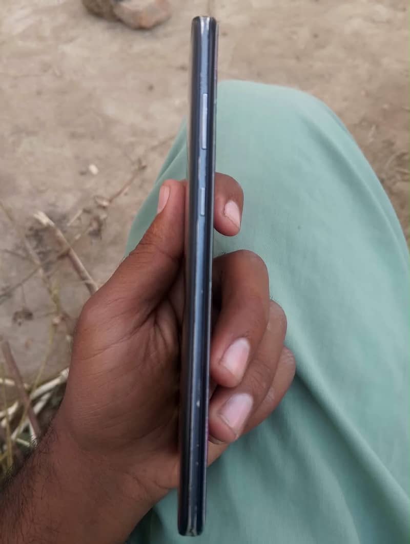 Sharp Aquos Zero 2 2