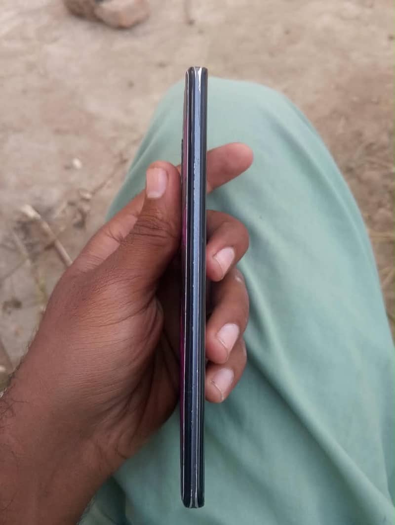 Sharp Aquos Zero 2 3