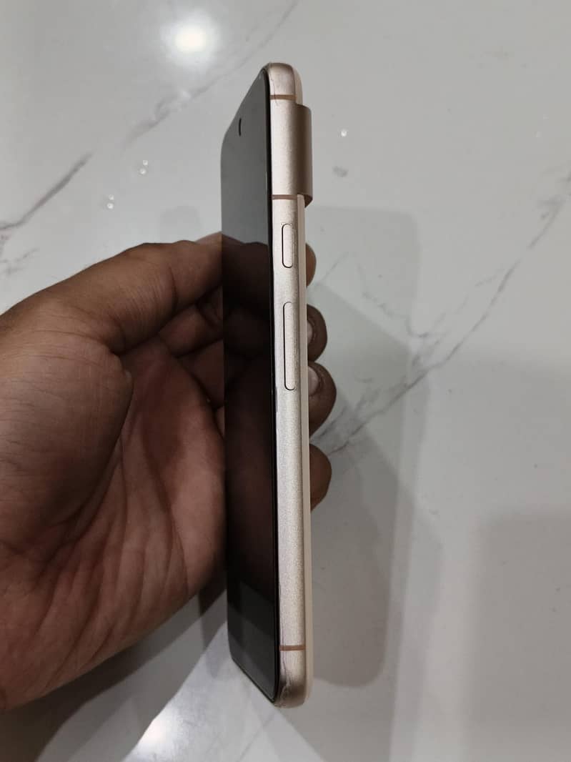 Google Pixel 8 3