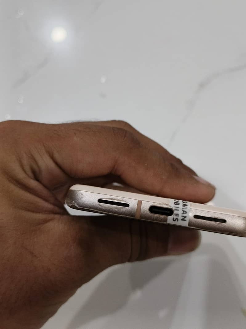 Google Pixel 8 6