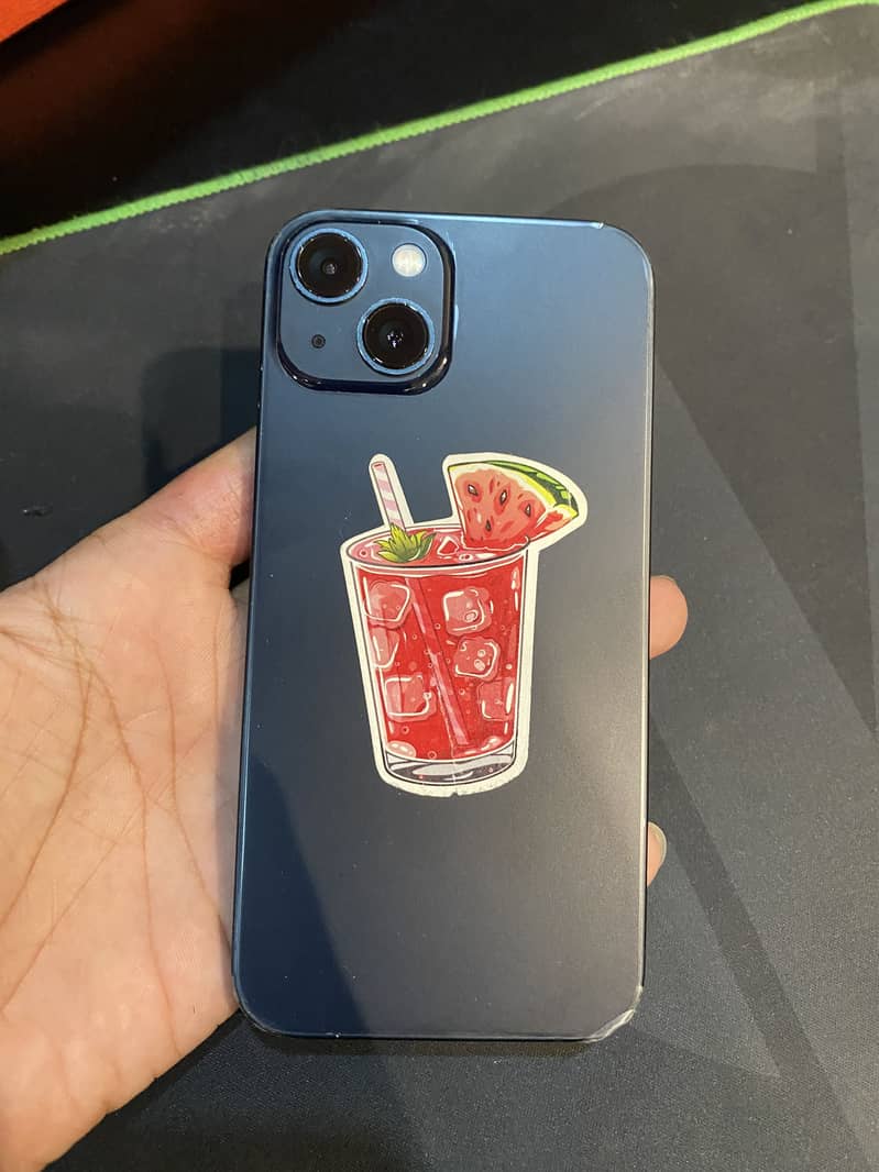 Apple iPhone 13 8