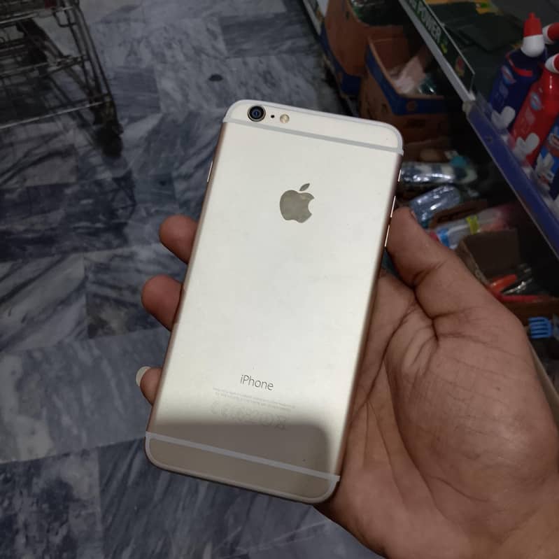 Apple iPhone 7 Plus 3