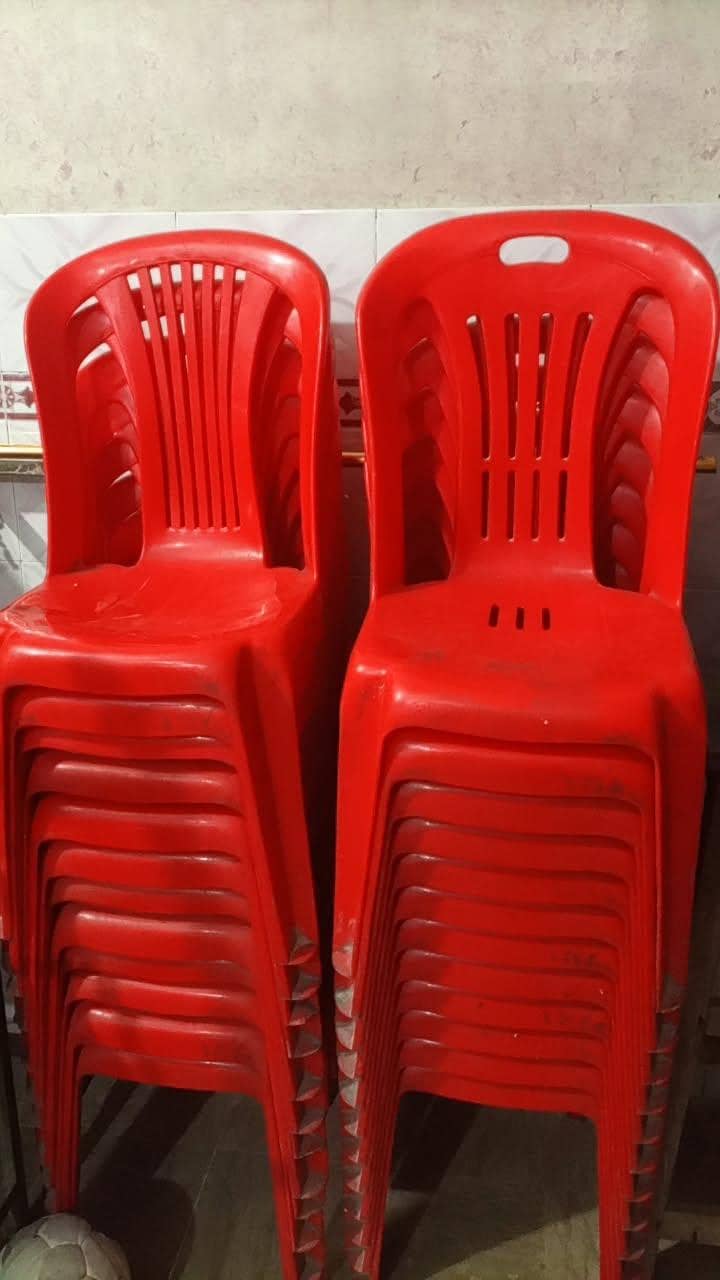 plastic red chairs 1