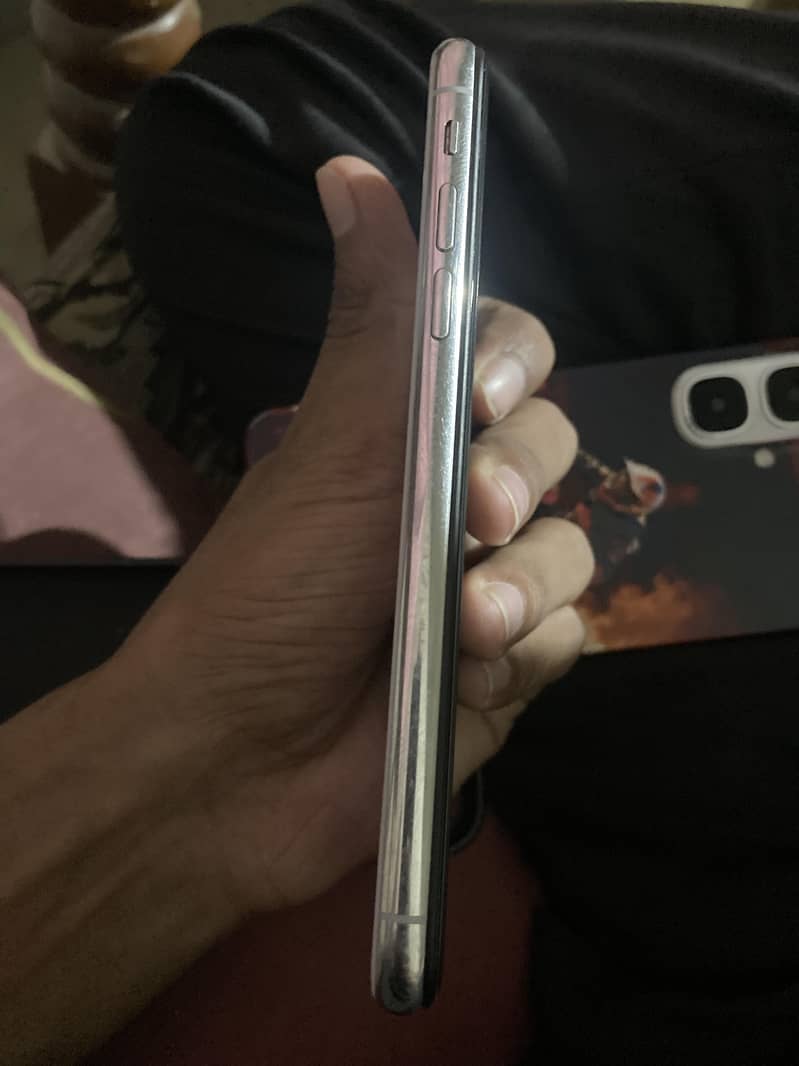 Apple iPhone X 2