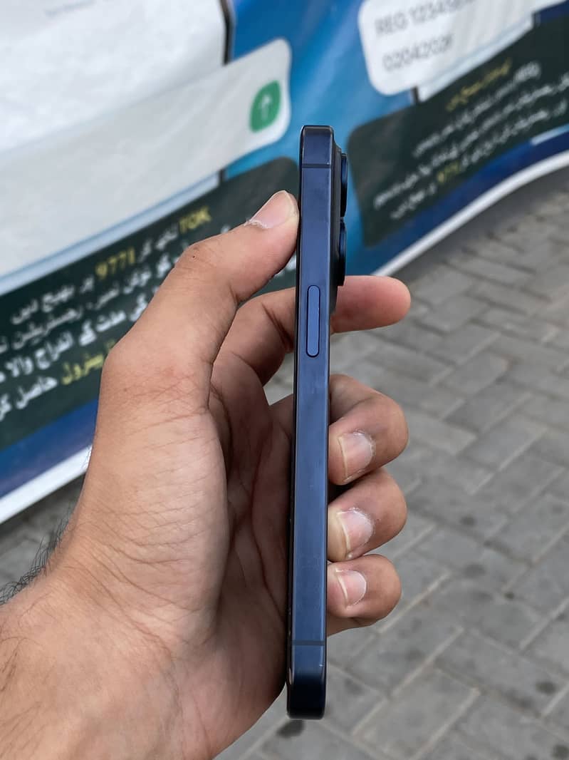 Apple iPhone 15 Pro 7