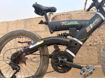10/10 condition fart bicycle and all gears are working urgent sale