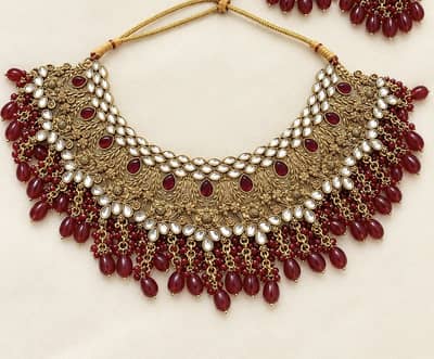 Beautiful Fancy Jewelry Set with Elegant Bindi 