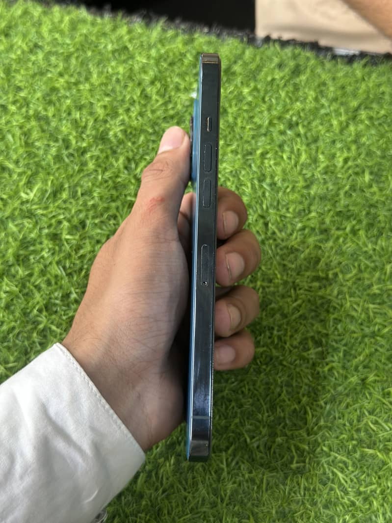 Apple iPhone 12 Pro Max 3
