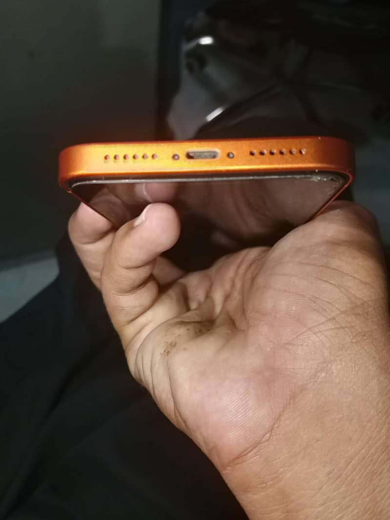 Apple iPhone 11 3