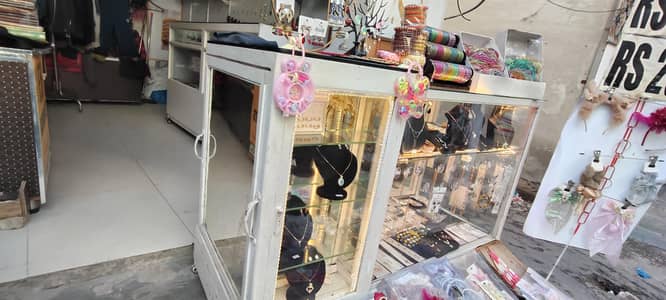 Counter for Jewellery & Mobile display