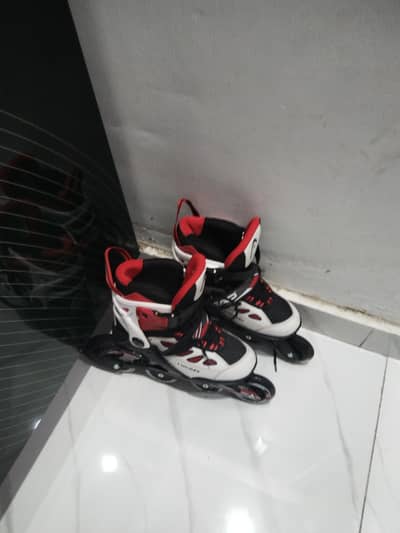 iline head roller skates