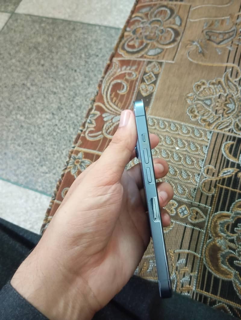 Apple iPhone 13 Pro 9
