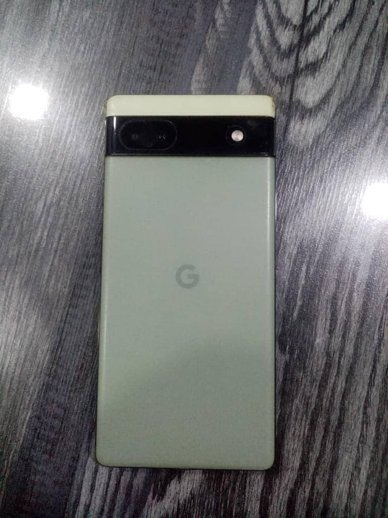 Google Pixel 6a 1