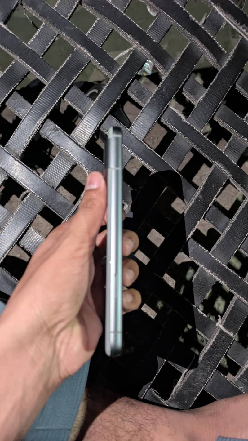 Google pixel 8 4